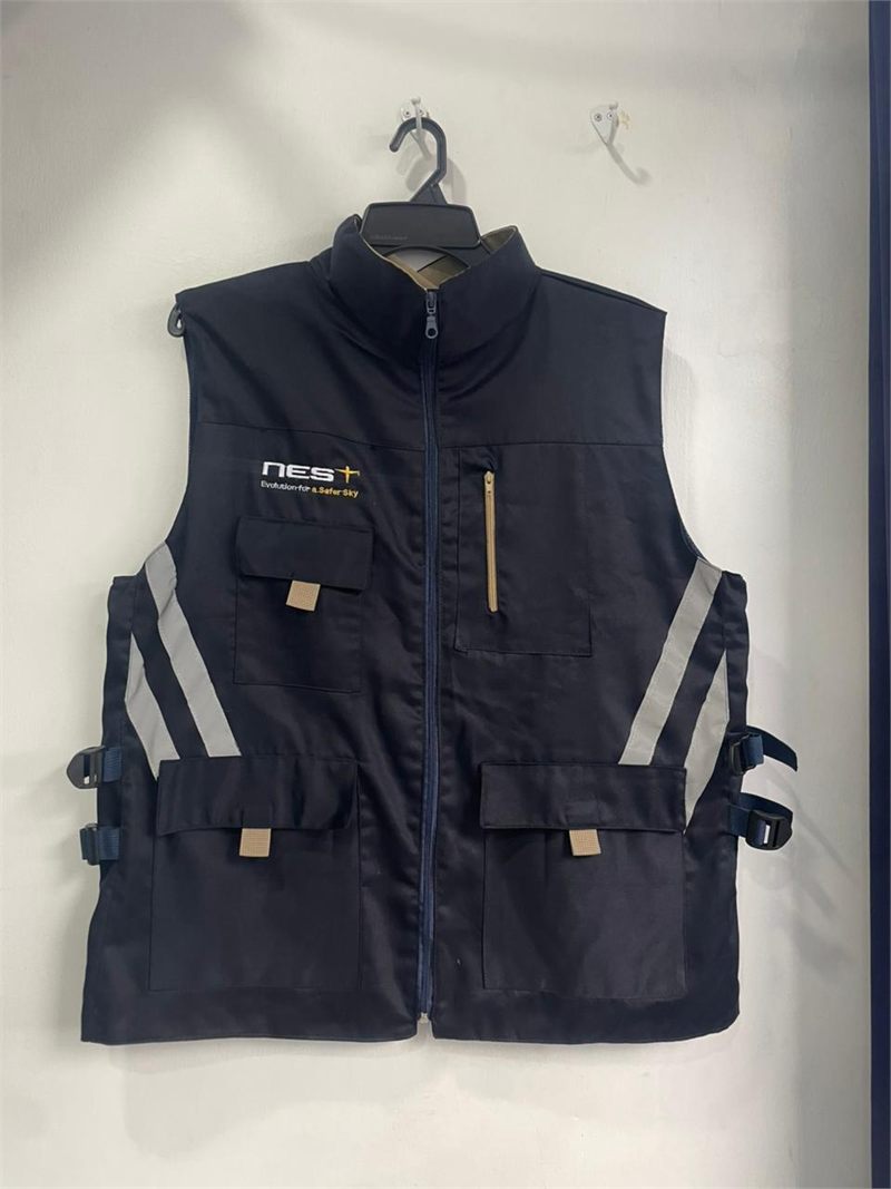 Chaleco de gabardina con Bordado
